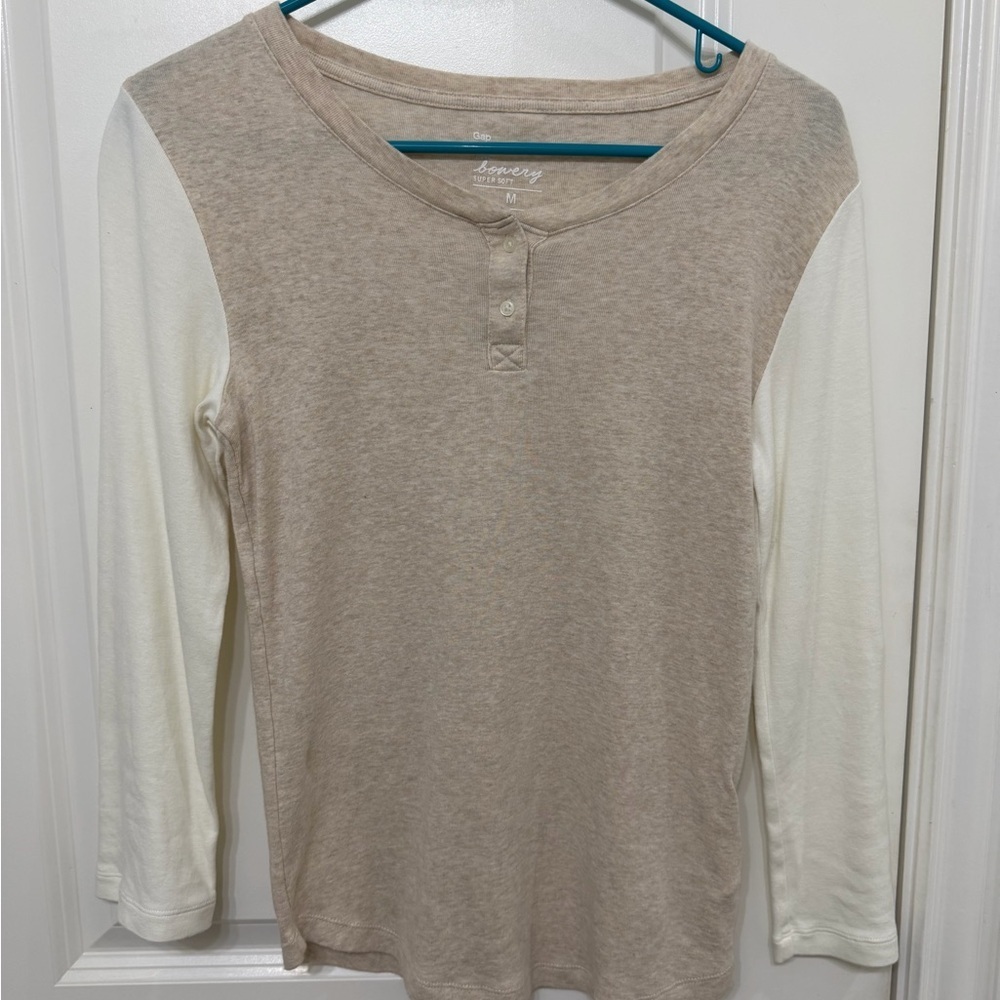 GAP Beige and White Long Sleeve Tee